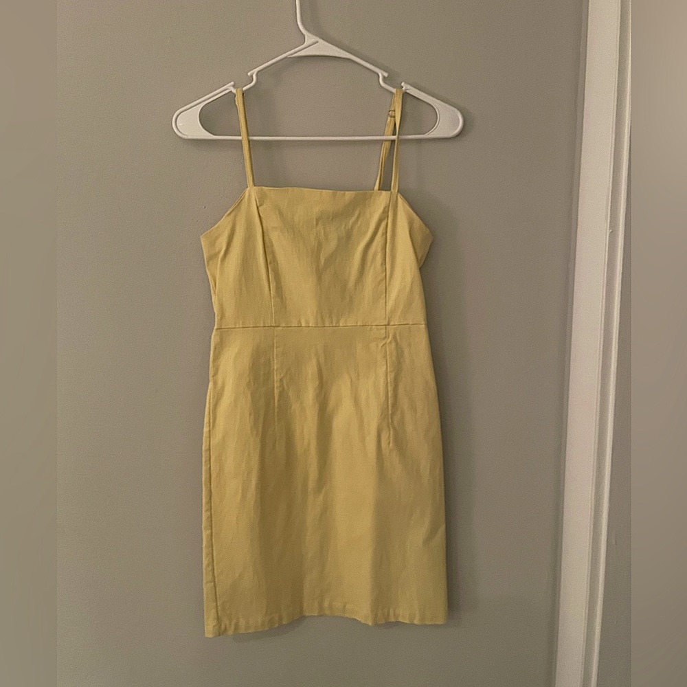 Yellow mini dress. Size medium